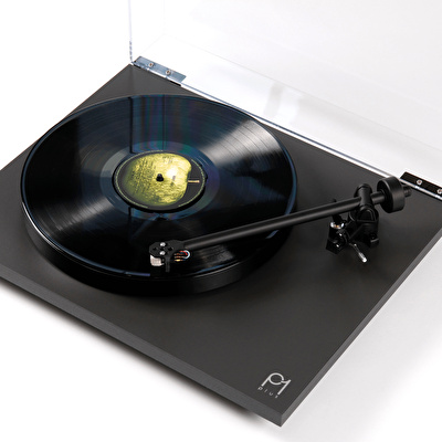Rega Planar 1 Plus MM Siyah Pikap(Dahili Pikap Preamplifikatörlü)
